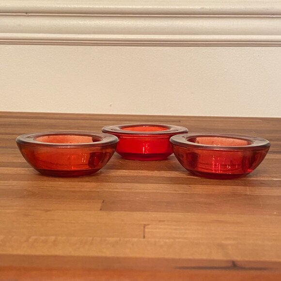 Red Round Glass Tea Light Candleholders Set of 3 - Picture 2 of 5